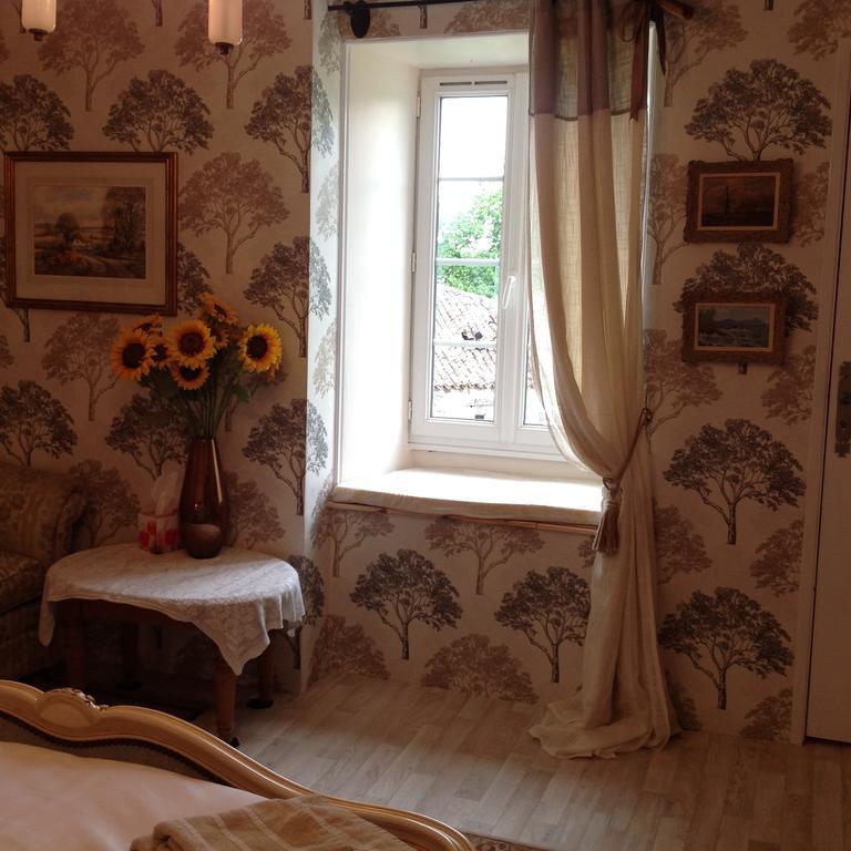 Wisteria House Bed and Breakfast Chanteloup  Exteriör bild